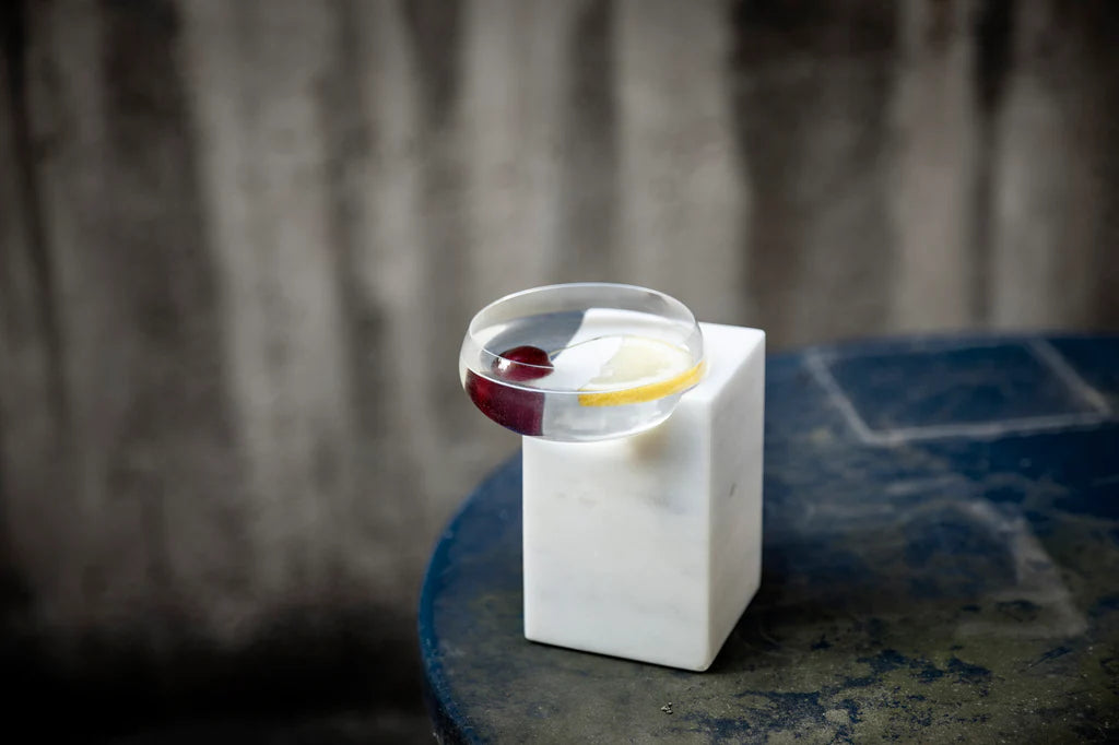 Cliffhanger / Cocktail glass - White Marble